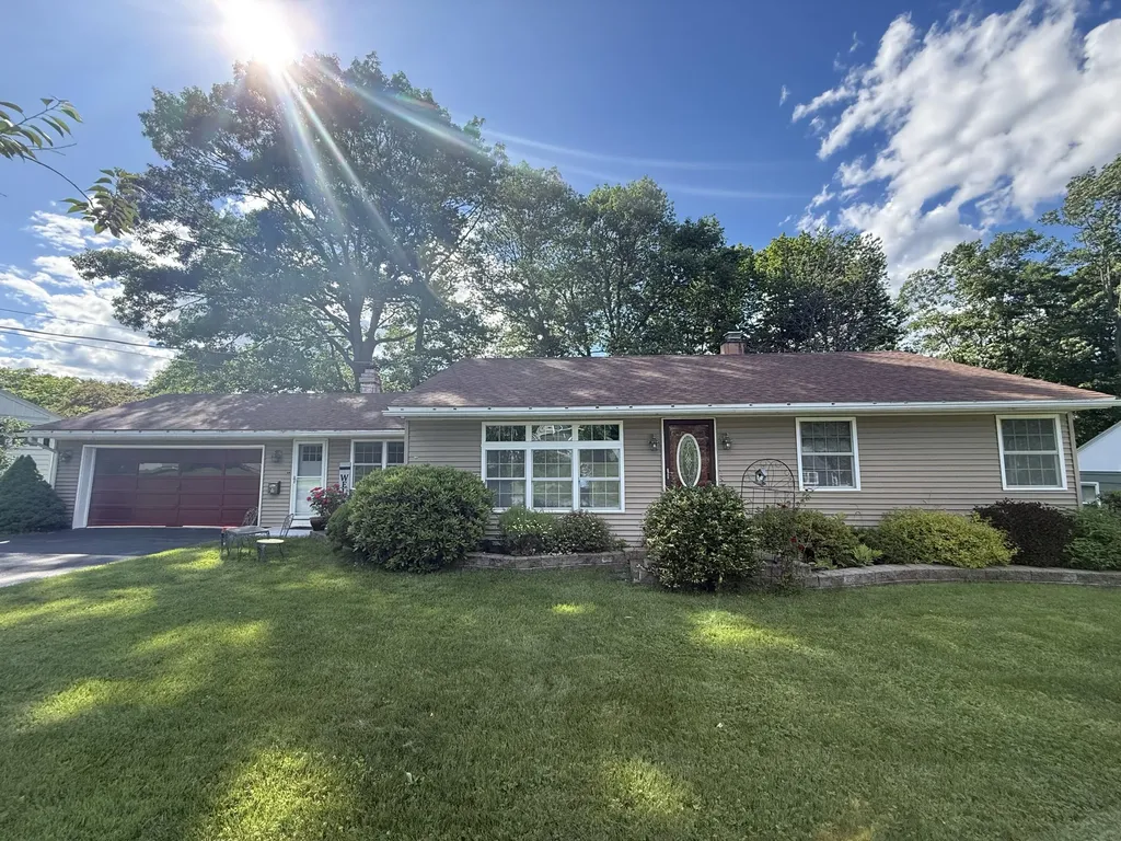 156 Harvard Street Auburn ME 04210