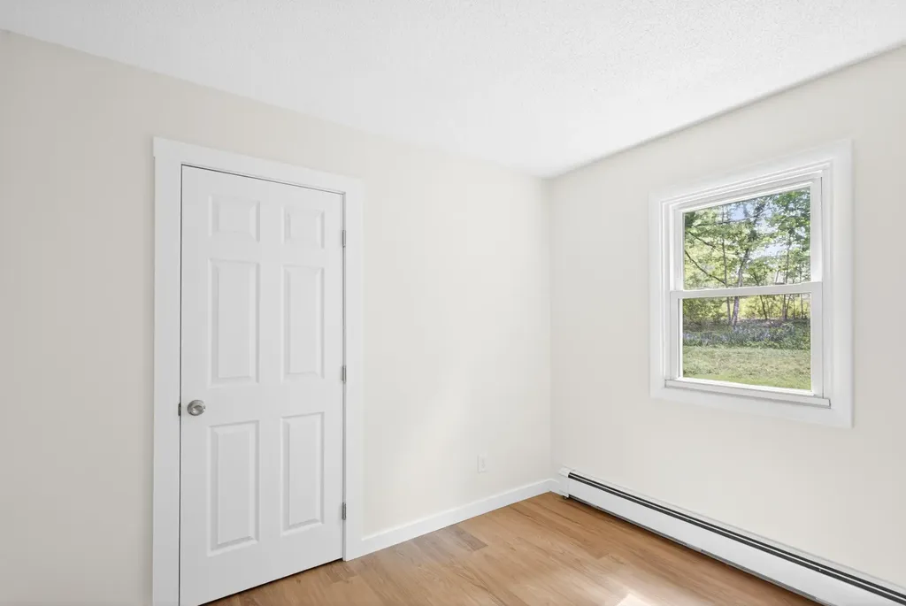 19 Robin Road Edgecomb ME 04556
