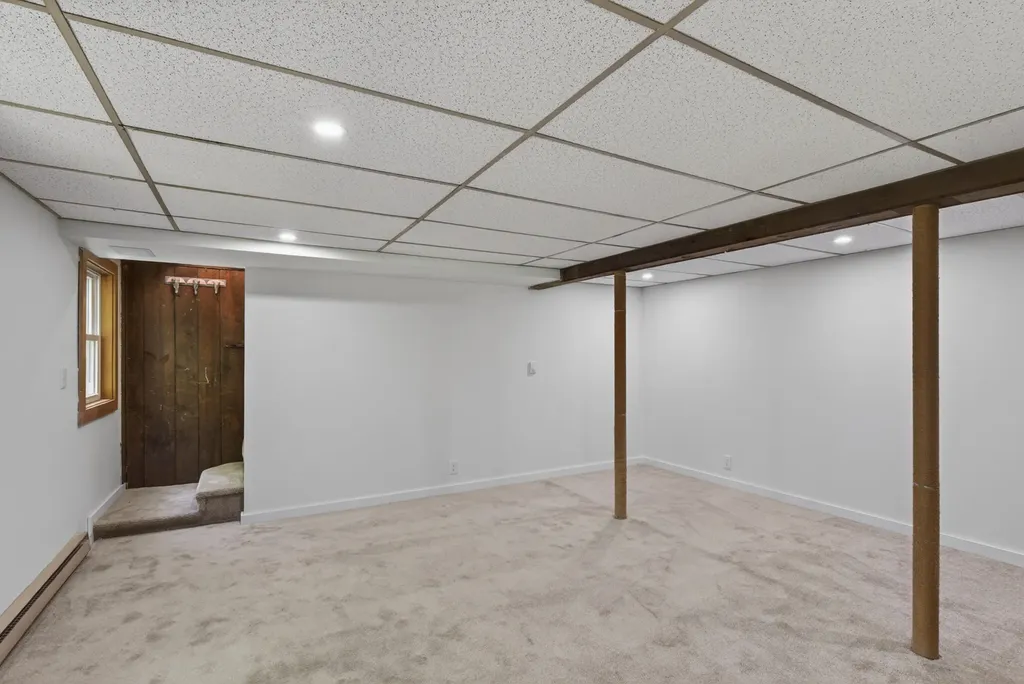 19 Robin Road Edgecomb ME 04556