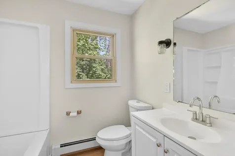19 Robin Road Edgecomb ME 04556