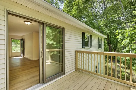 19 Robin Road Edgecomb ME 04556