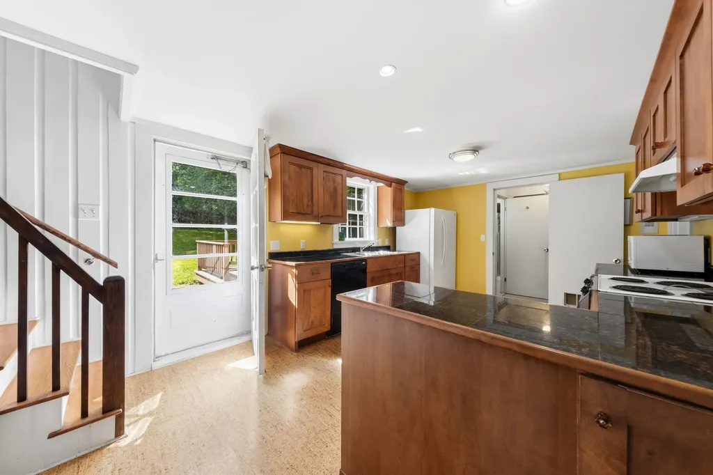 6 Highland Avenue Camden ME 04843