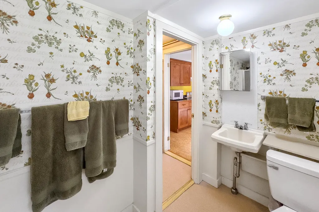 6 Highland Avenue Camden ME 04843