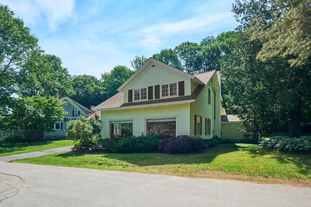 6 Highland Avenue Camden ME 04843