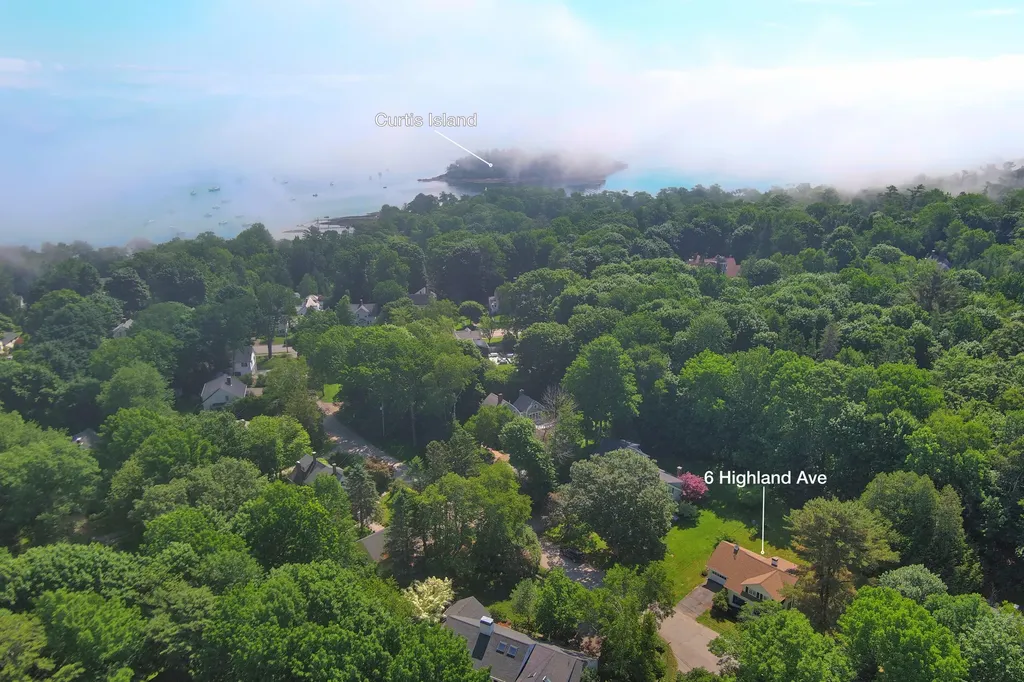 6 Highland Avenue Camden ME 04843