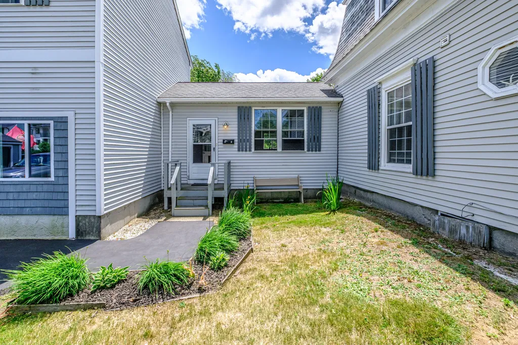 27 Bayview Street Yarmouth ME 04096