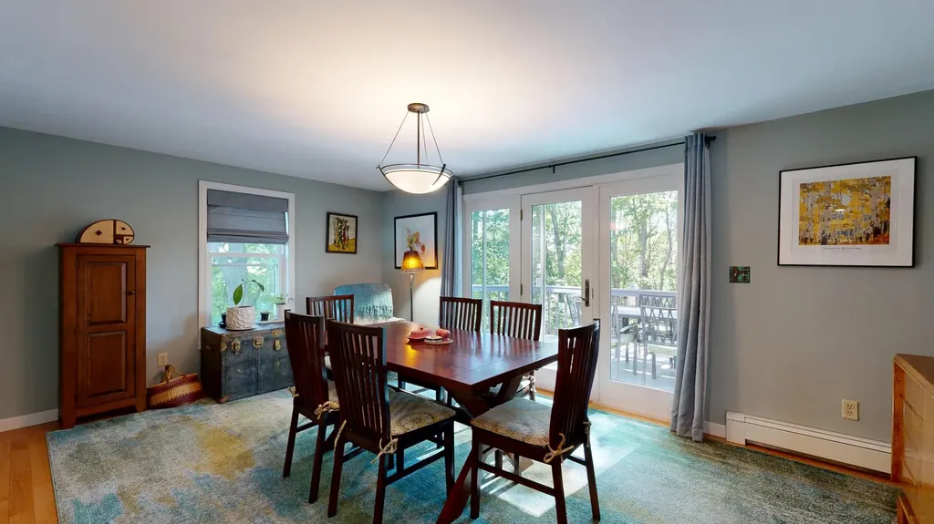 25 Delcliffe Lane Lewiston ME 04240