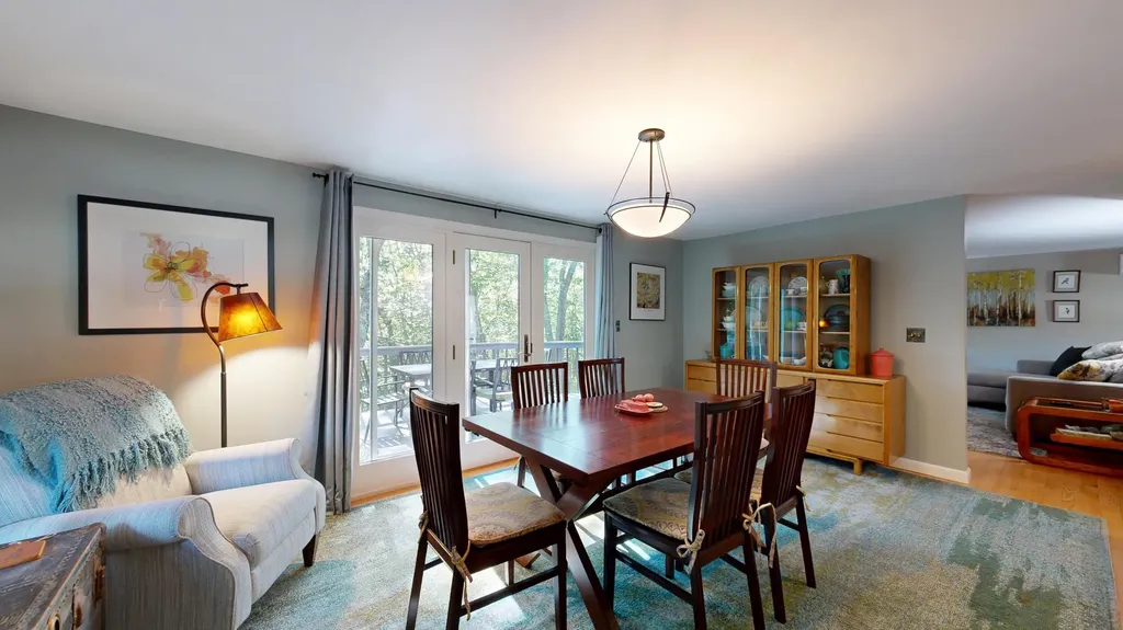 25 Delcliffe Lane Lewiston ME 04240