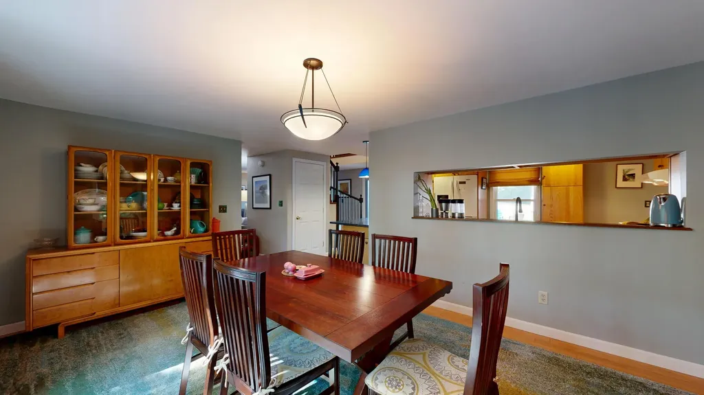 25 Delcliffe Lane Lewiston ME 04240