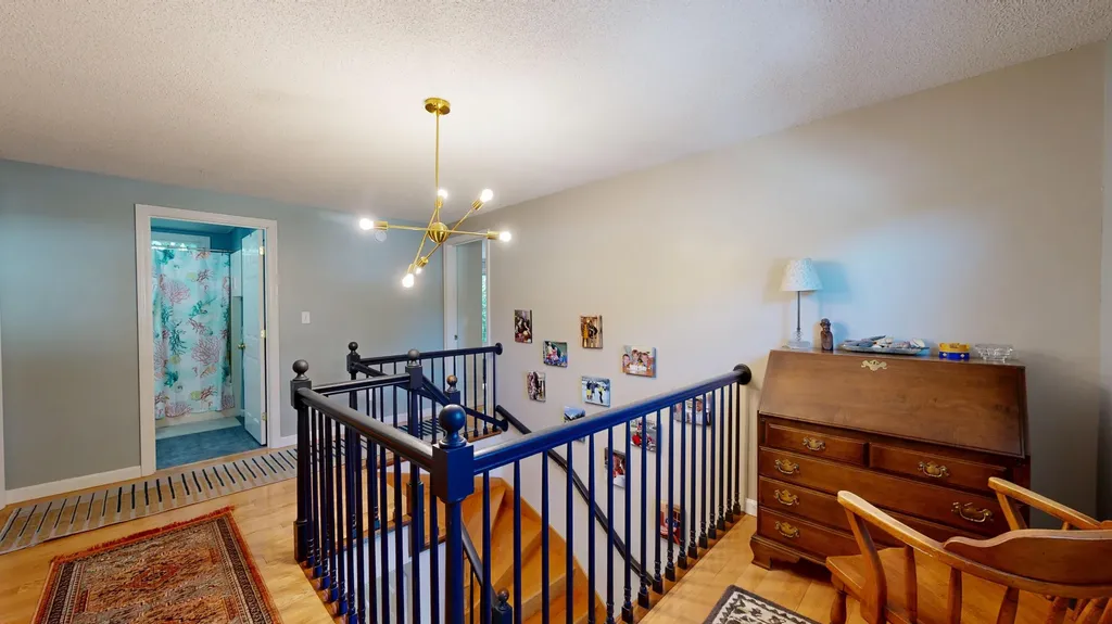 25 Delcliffe Lane Lewiston ME 04240