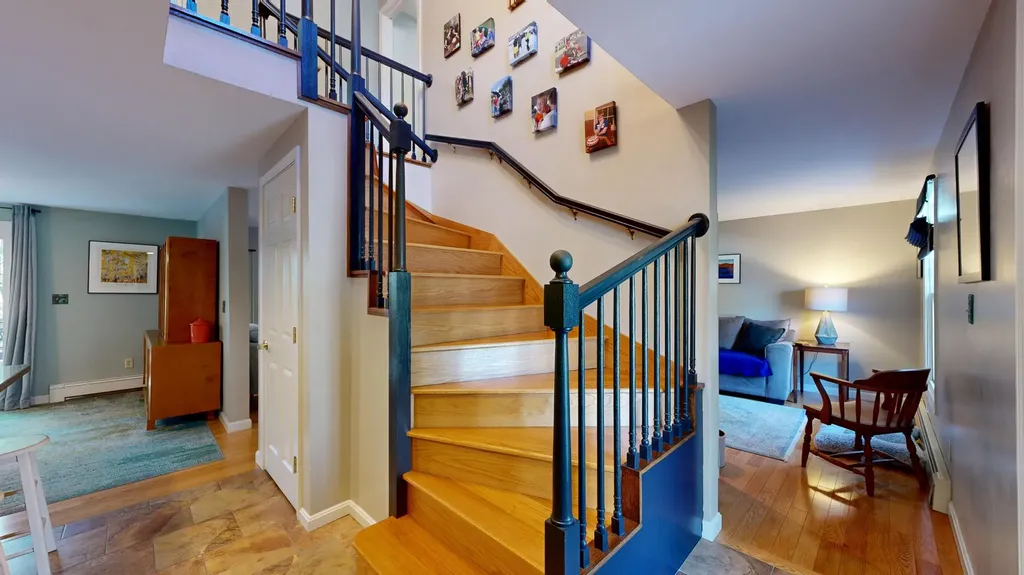 25 Delcliffe Lane Lewiston ME 04240