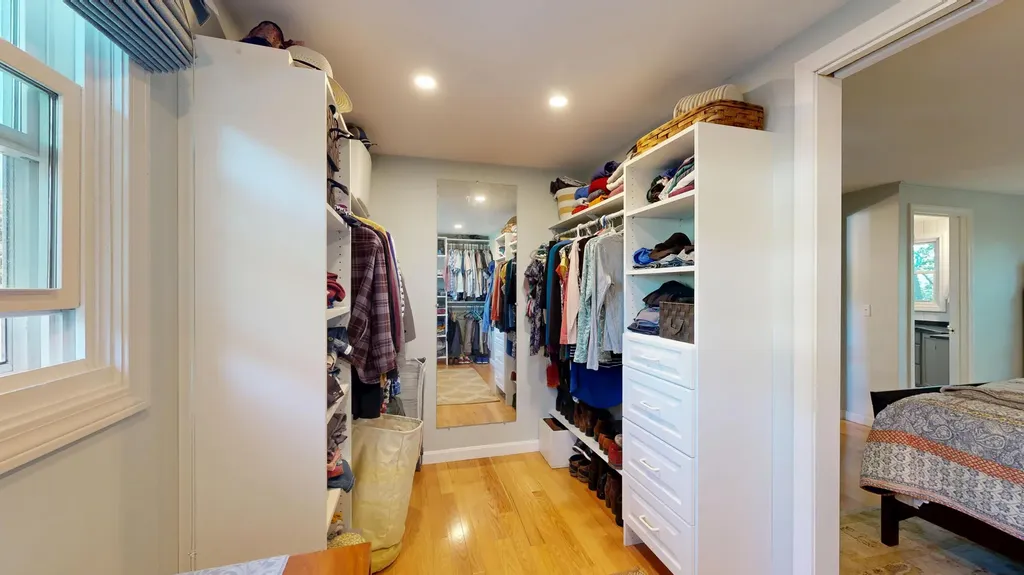 25 Delcliffe Lane Lewiston ME 04240