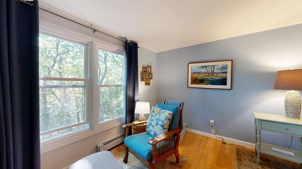 25 Delcliffe Lane Lewiston ME 04240