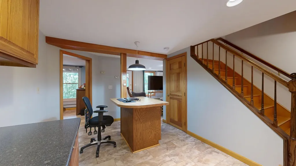 25 Delcliffe Lane Lewiston ME 04240