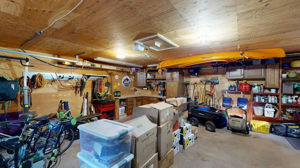 25 Delcliffe Lane Lewiston ME 04240