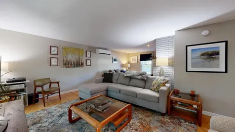 25 Delcliffe Lane Lewiston ME 04240