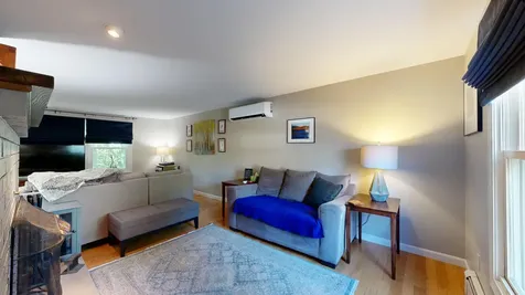 25 Delcliffe Lane Lewiston ME 04240