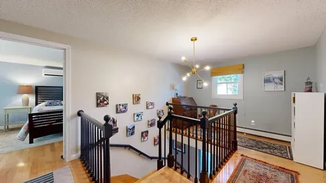25 Delcliffe Lane Lewiston ME 04240