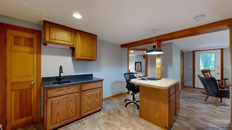 25 Delcliffe Lane Lewiston ME 04240
