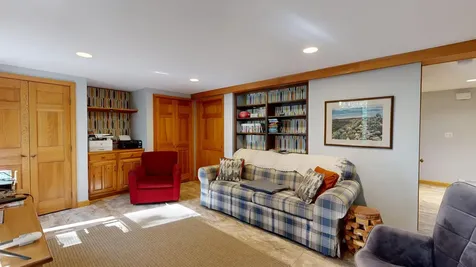25 Delcliffe Lane Lewiston ME 04240