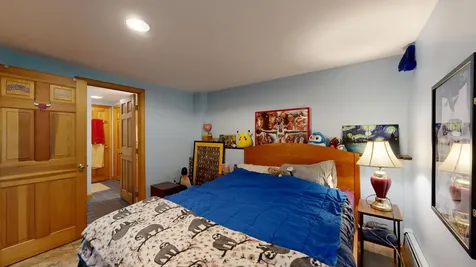 25 Delcliffe Lane Lewiston ME 04240