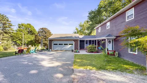 25 Delcliffe Lane Lewiston ME 04240