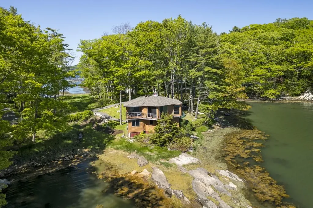 42 Delano Drive Boothbay ME 04537