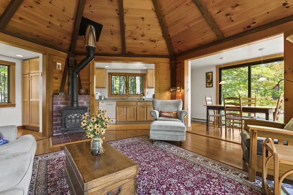 42 Delano Drive Boothbay ME 04537