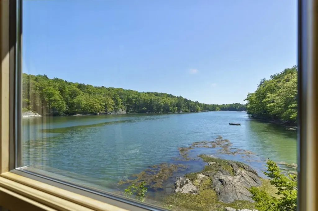 42 Delano Drive Boothbay ME 04537