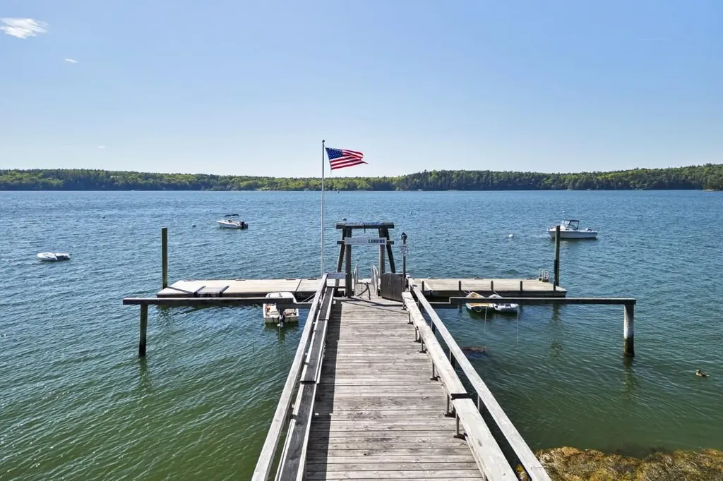42 Delano Drive Boothbay ME 04537