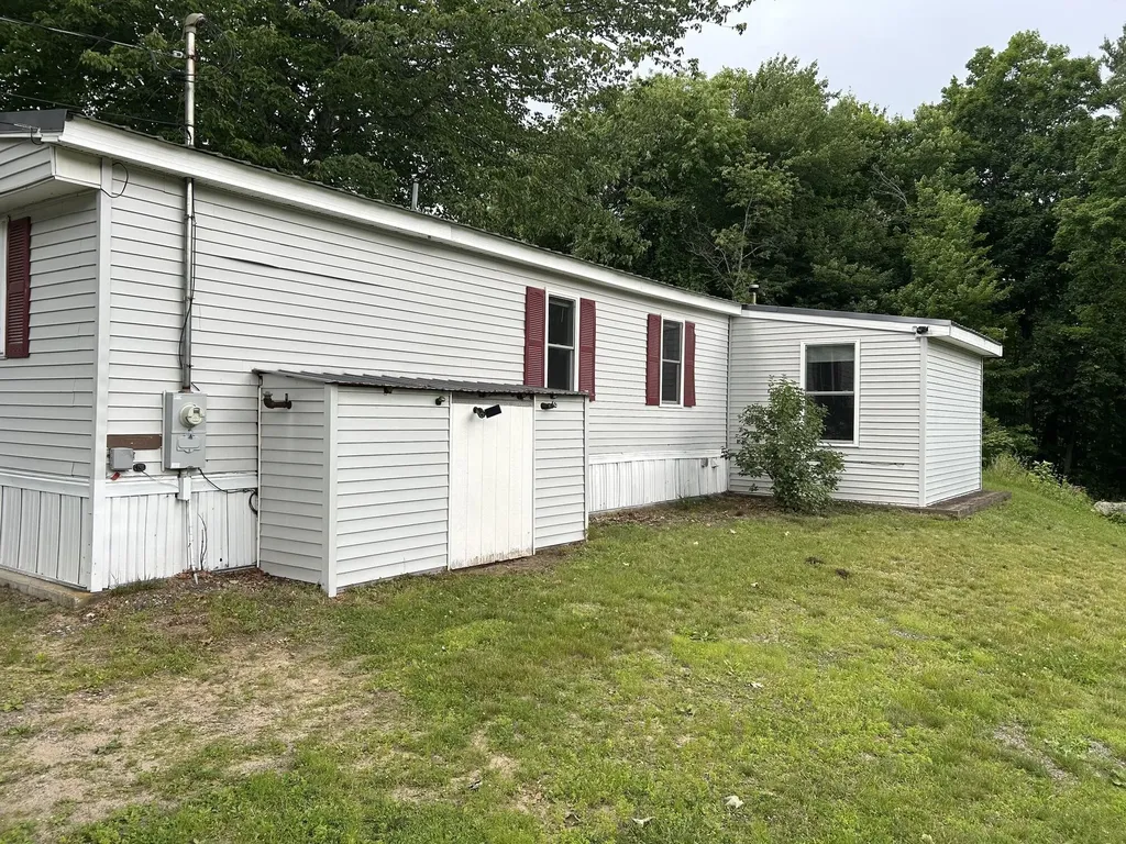 14 Kevin Street Sanford ME 04073