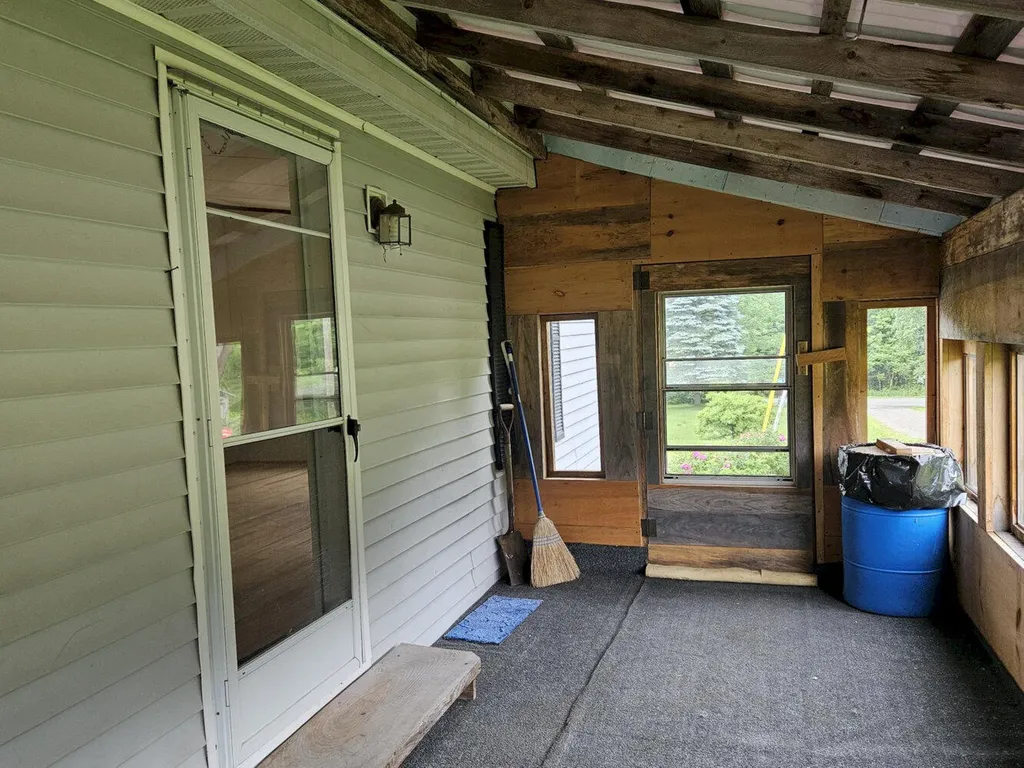 9 Swain Drive Norridgewock ME 04957