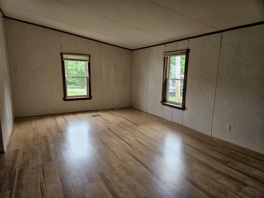 9 Swain Drive Norridgewock ME 04957