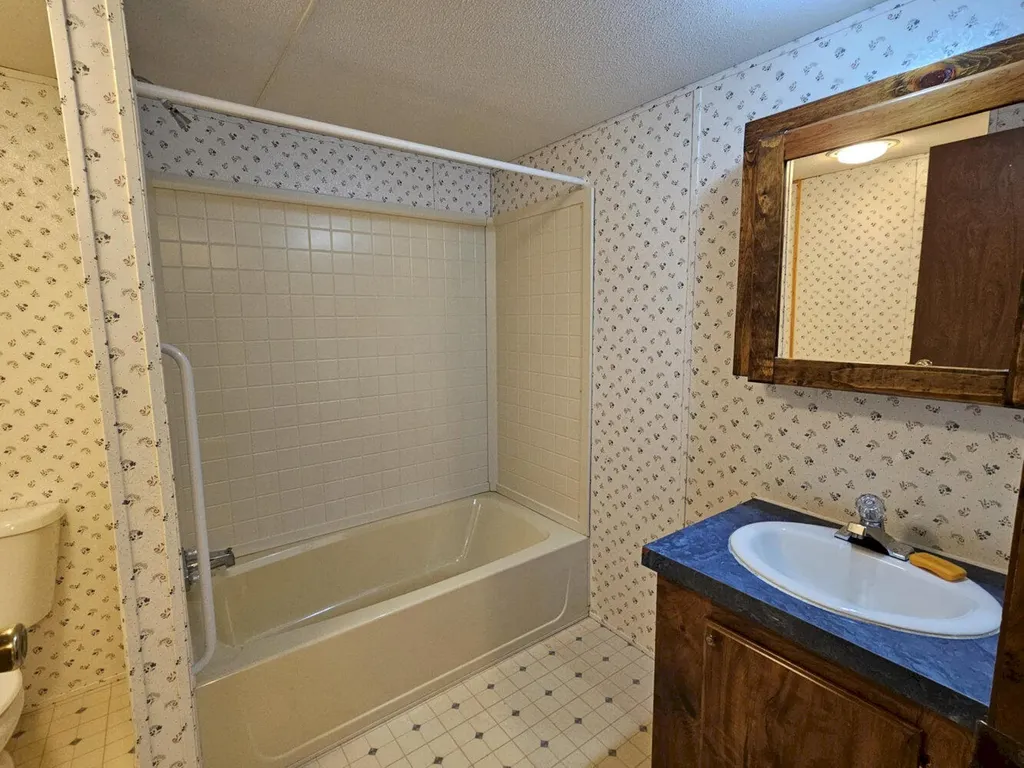 9 Swain Drive Norridgewock ME 04957