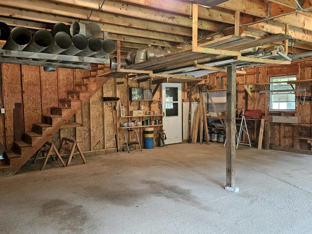 9 Swain Drive Norridgewock ME 04957