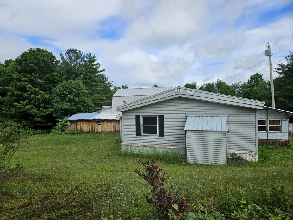 9 Swain Drive Norridgewock ME 04957