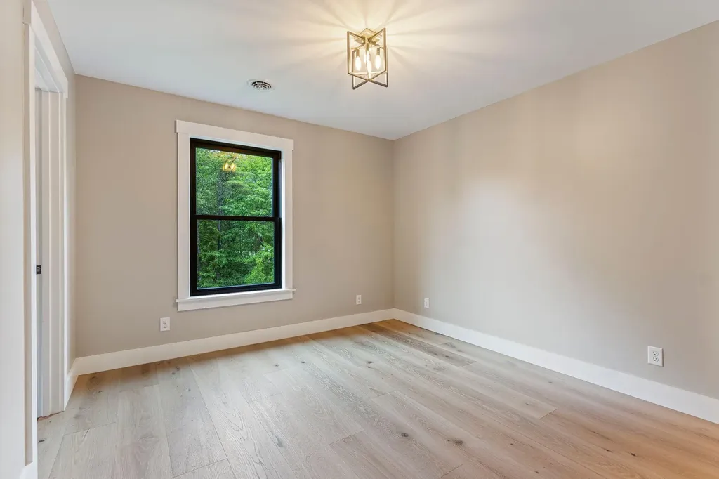 72 Deer Creek Crossing Durham ME 04222