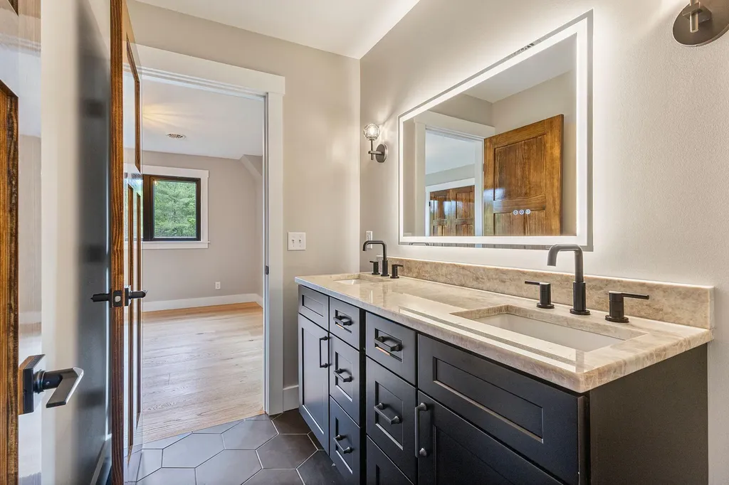 72 Deer Creek Crossing Durham ME 04222