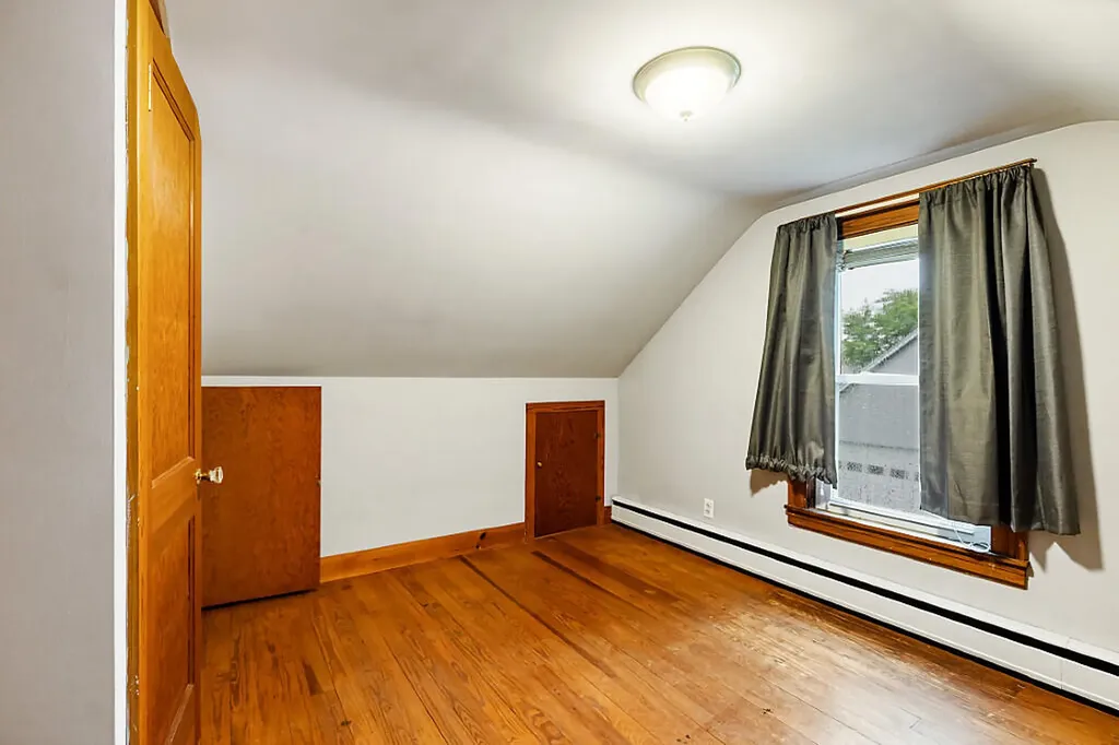 33 Cottage Street Fairfield ME 04901