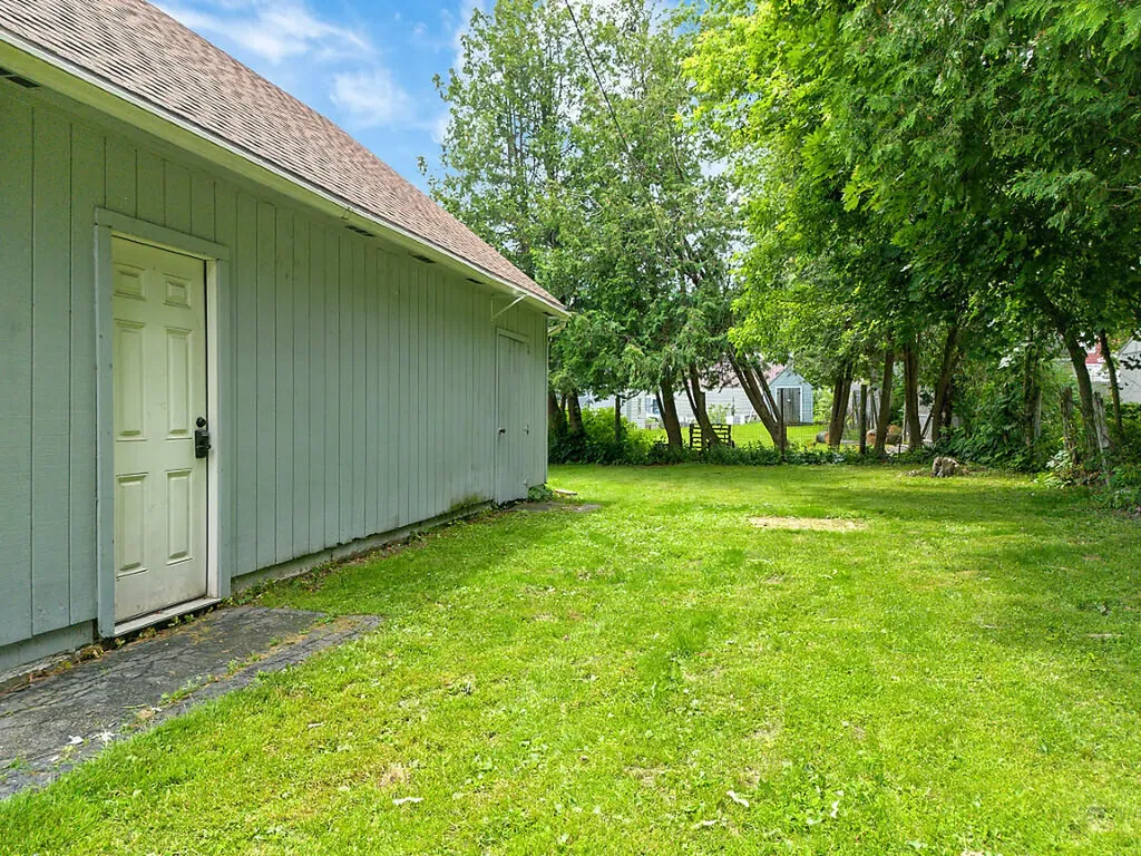 33 Cottage Street Fairfield ME 04901