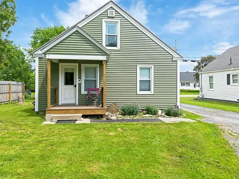 33 Cottage Street Fairfield ME 04901