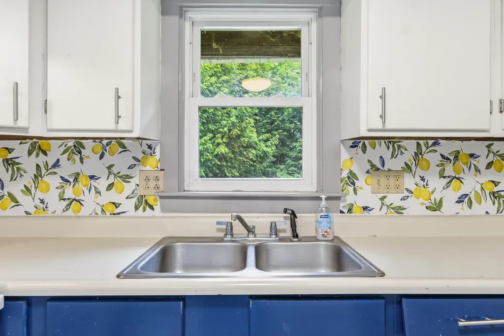 20 Lemon Lane Freeport ME 04032