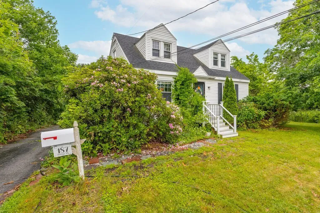 187 Pierce Street Westbrook ME 04092