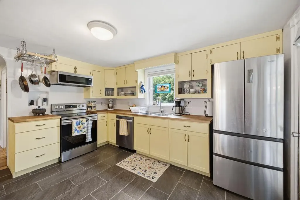 187 Pierce Street Westbrook ME 04092