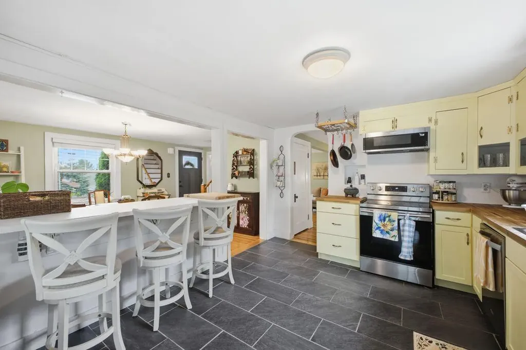 187 Pierce Street Westbrook ME 04092