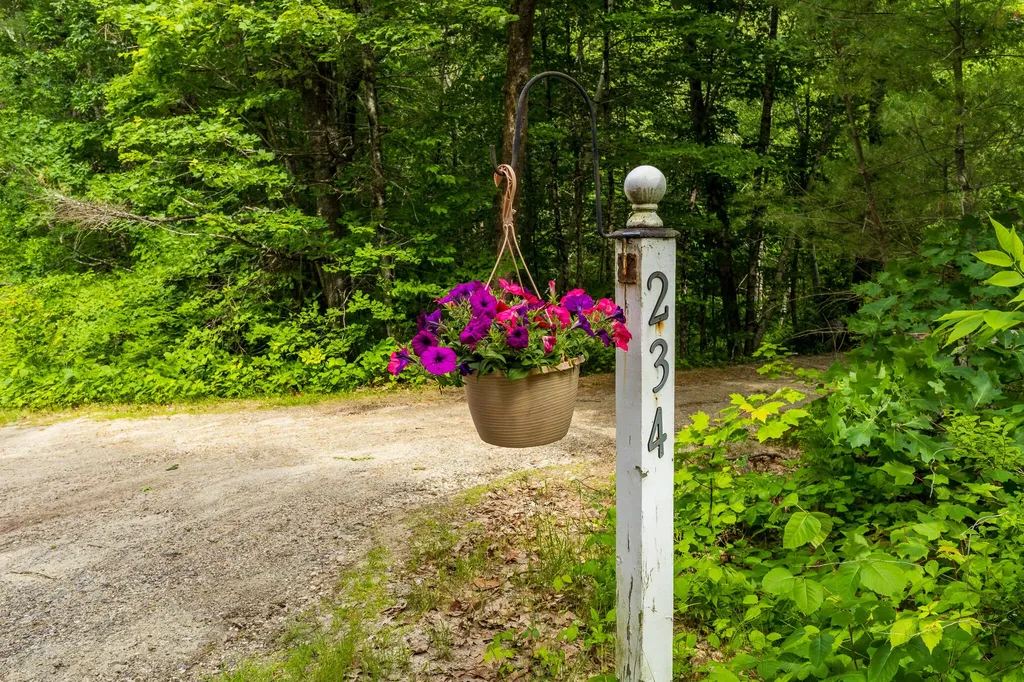 234 Cleve Tripp Road Poland ME 04274