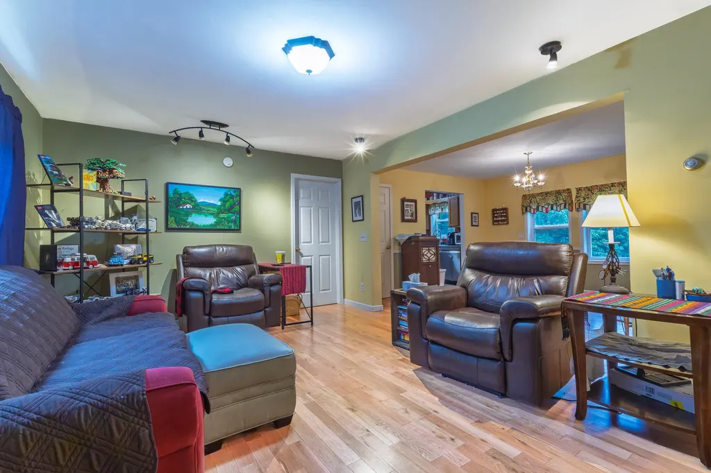 234 Cleve Tripp Road Poland ME 04274