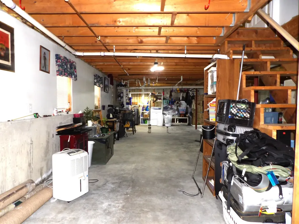 234 Cleve Tripp Road Poland ME 04274