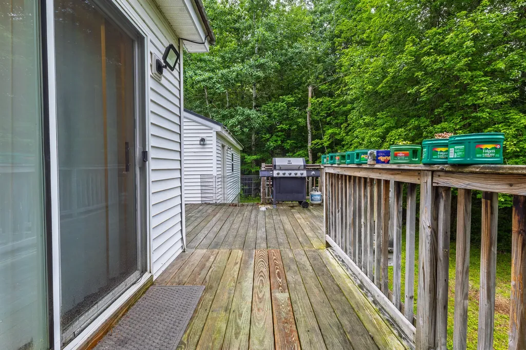 234 Cleve Tripp Road Poland ME 04274