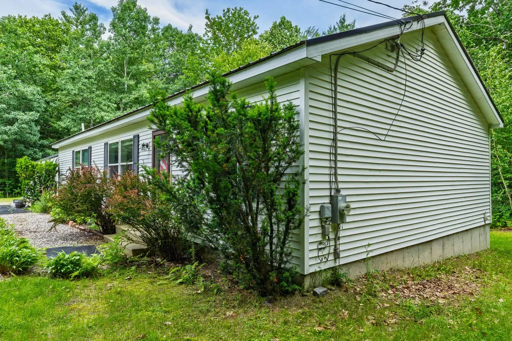 234 Cleve Tripp Road Poland ME 04274